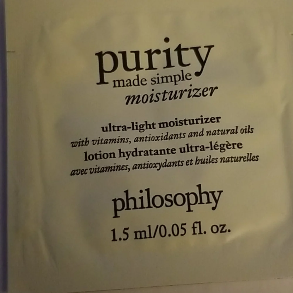 4/25 bundle item. Philosophy Cleanser & Moisturize Sample Packets